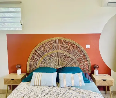 Bahia Garden- Bright, central, patio Hotels in 