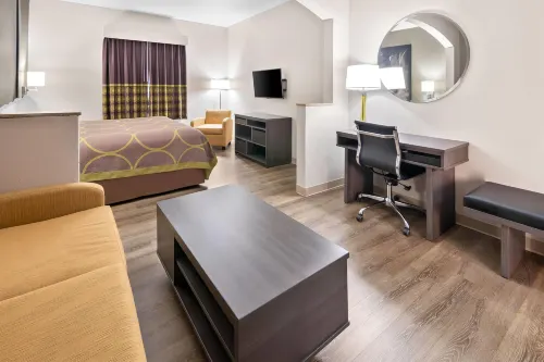 Super 8 by Wyndham Fort Worth Stockyards