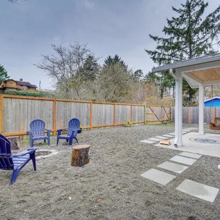 Westport Home w/ Hot Tub: 2 Blocks to Beach!