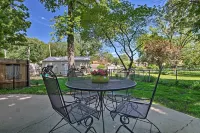 Cute Emporia House - Mins to Downtown and Esu! - Homestays