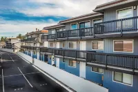 2Br + Loft • Spring Escape Special w Hot Tub - 207