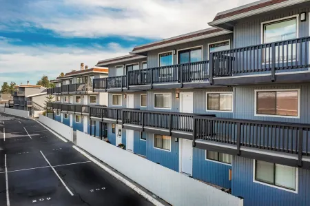 Cozy Hideaway: 2Br+Loft. Beach Walk. Spa - 207 Отели рядом с достопримечательностью «Парк штата Берч Бэй»