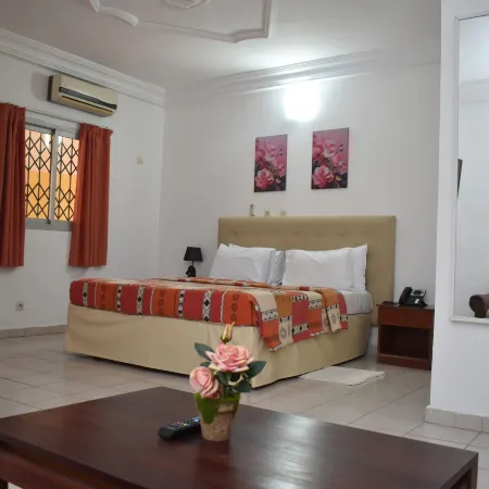 Royal Hotel Residence