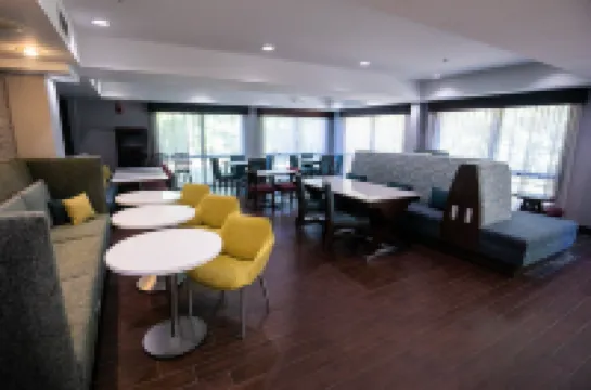 Hampton Inn Pickwick DAM - at Shiloh Falls Hotels in Hardin County