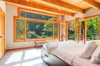 Rhythm Waters by Avantstay Garden Paradise, Pond