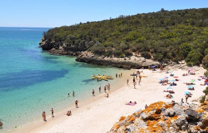Apartment in the center of Palmela. Close to beaches and mountains!
