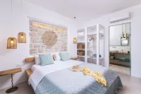 Triades Villas 3, Traumhafte Natursteinvilla mit Salzwasserpool, Ruhige Umgebung