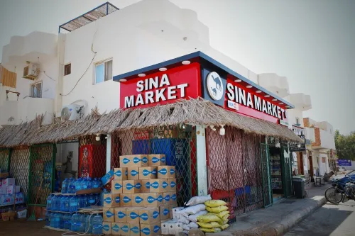 Modern Comfort - 2BR Steps from Beach & Cafés