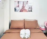 BGC view, Big Pools , Gym, Picnic Area, 100 MBPS Internet