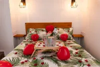 Villa Privada con Jacuzzi Exterior Rodeada de Naturaleza Hotels in Nororma