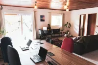 Nômades Riverside - Adventure Hostels & Coworking