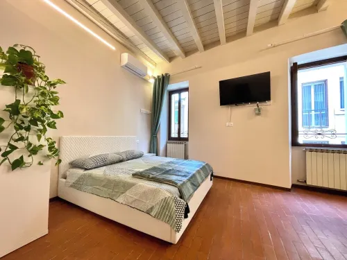 40 m2 studio in the center of Brescia, 90 m from parking, no ZCL