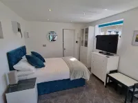 1 bed self-contained annex, with off-road parking. Hotels in Sittingbourne