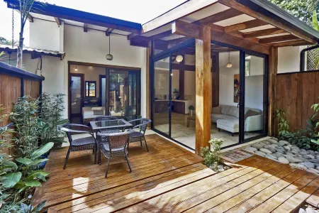 2 Bed/2 Bath in the Heart of Santa Teresa~ 2 min from the Beach