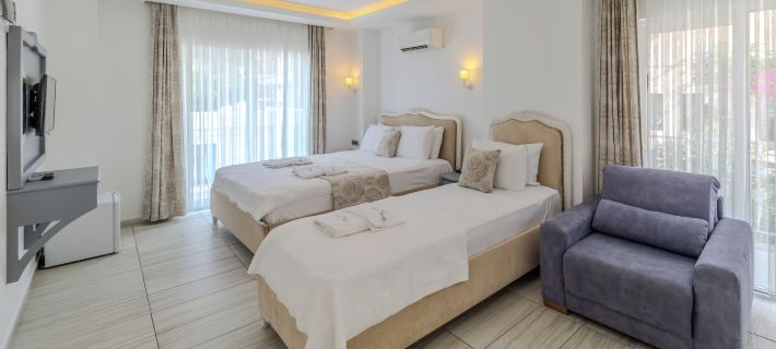 โรงแรมลินดาบีชคลาส - บูทีคคลาส โรงแรมในคาช