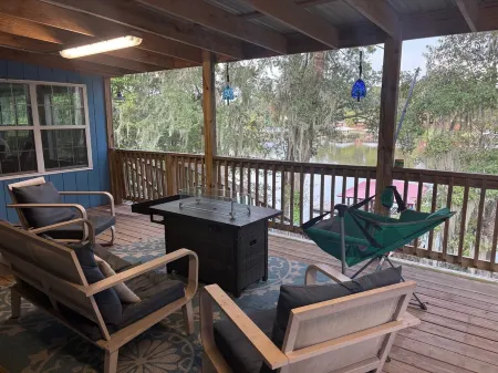 Waterfront Escape on Toledo Bend