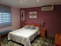 Rural house with swimming pool, garden and barbecue