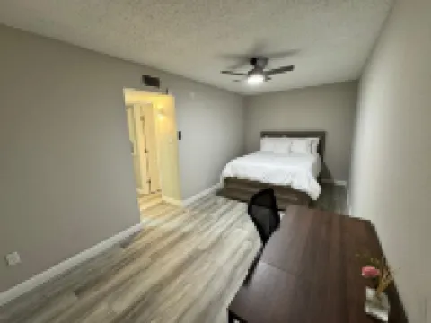 1BR Retreat • Cozy & Bright