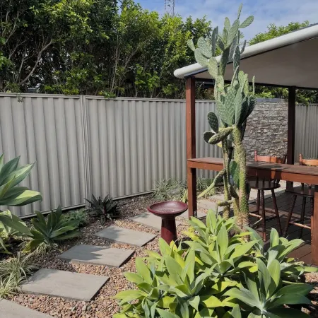 Pets welcome, family friendly home. 5 minute drive to beaches.