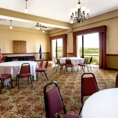 Grand Plaza Hotel & Conference Center