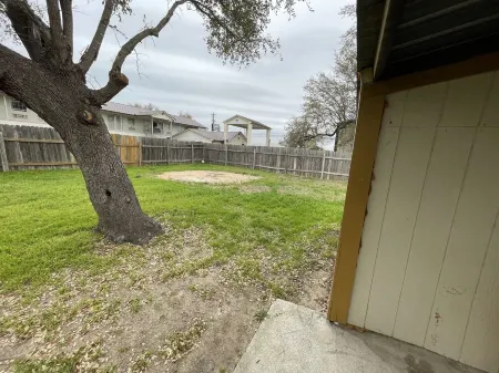 Newly remodel home. Отели рядом с достопримечательностью «Doeskin Ranch»