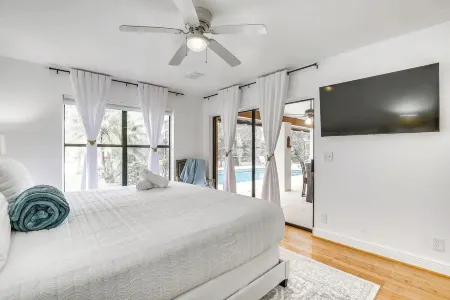 Sunny Oasis/ Pool/ Top Location /Big Patio/10 ppl