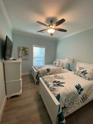 Awesome water  front keys home 3bedroom, 2 bath.  20 miles from Key West!