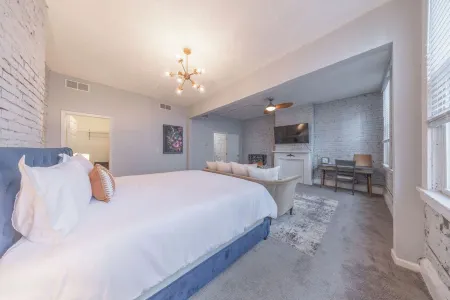 Cincy_Stay_And_Play / K&Q Comfort + Walkable Gem Отели рядом с достопримечательностью «Cincinnati Museum Center at Union Terminal»