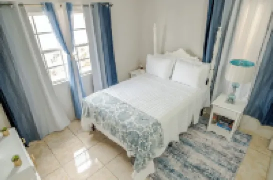 Upscale Cozy Condo on the North Coast of Jamaica Hotels in 