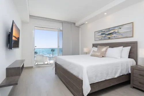 Viento 203 -Second Floor, LazyRiver Front, Beachfront with Sunset View Brand New