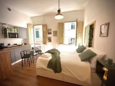 Very central 1 minute walk from Piazza del Campo Hotels in Onda