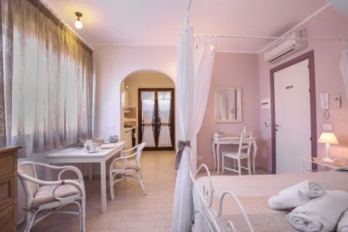 Romantic studio apartment in Villa