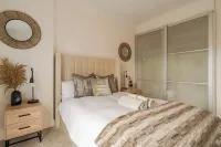 Comfortable penthouse in the center - Free parking and balcony Hotels in Convention Quarter