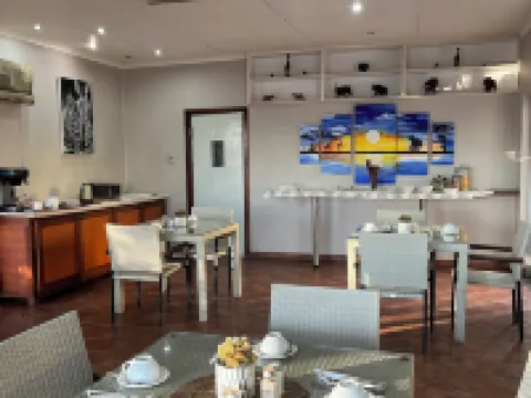 ホテル ペンション カーサ アフリカーナ ウィントフークのホテル