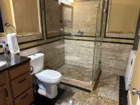 Cozy 2-Bedroom Suite w/ King Bed