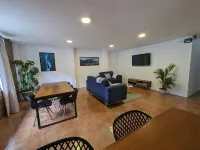 HolyBaños Cozy villa in Baños Ecuador. For families & friends w/ hot tub Patate Canton 호텔