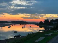 Charming Cottage Steps from Private Beach – Water Views & Little Neck Charm