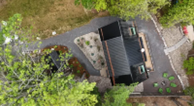 Cozy Lakeside Living