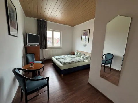 호텔 펜지온 린덴호프 노이첼레