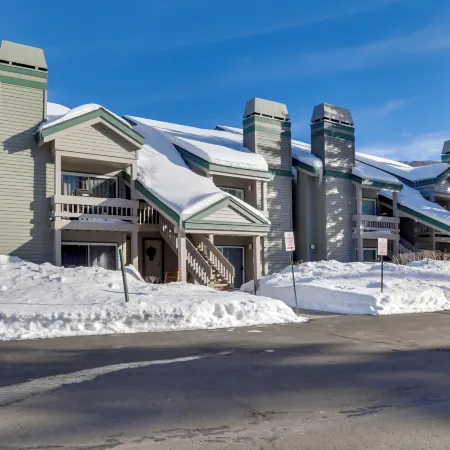 Snowcreek Resort Condo w/ Deck at Mammoth Mountain