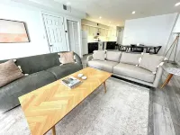 15 minutes to NYC Washer+Dryer Onsite Parking