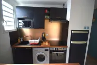 Charming little T2 downtown St-Gilles les bains Các khách sạn ở Saint-Gilles-les Bains