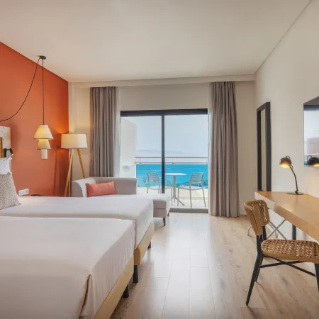 AluaSoul Costa Adeje - New Opening Отели в г. Коста Адехе