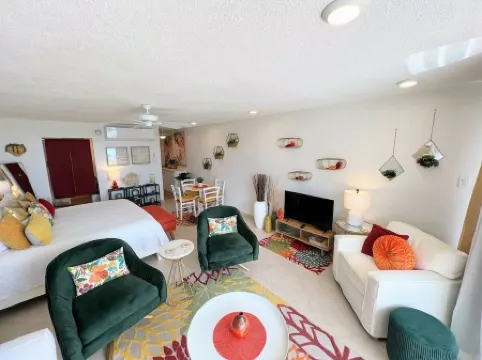 Stay at Tropical Vibes, in beautiful Las Croabas, Fajardo.