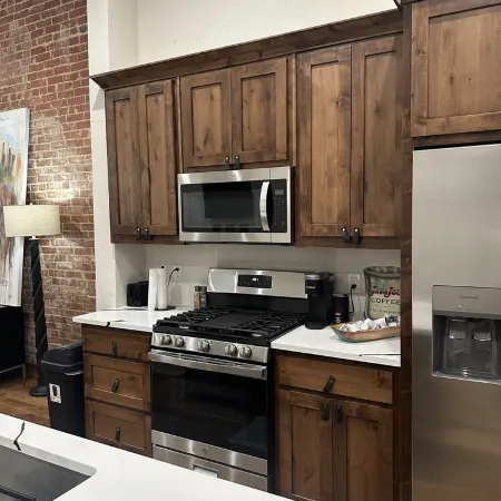 Charming 1-bedroom apartment in delightful Aubrey with WiFi, AC