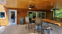 Three Bear Hideaway - Spacious 2 bed + Loft cabin in relaxing, convenient spot!