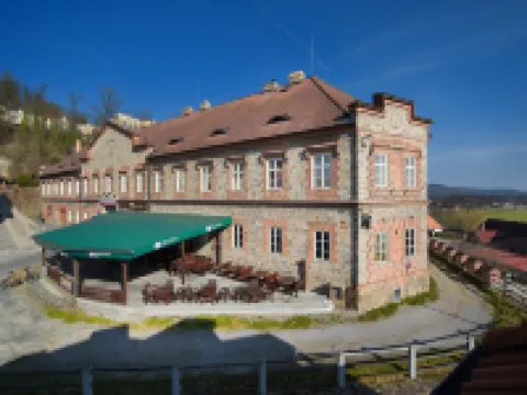 Hotel Podhrad Hotele w: Hluboka Nad Vltavou