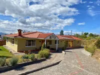 Las Hortensia's Casa de Huespedes - Homestays