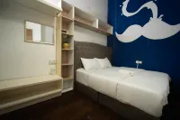 Moustachz Hauze , Georgetown Hotels in 