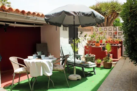 QUIET APARTMENT AMONG GARDENS